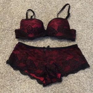 Red/black bra. Matching boy shorts.
